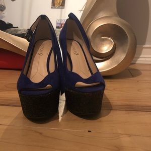 Blue shoes with black glitter heels